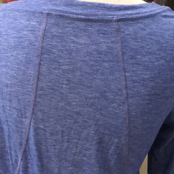 💙 GapFit breathe variegated stretchy long thumb hole sleeve performance top - Picture 6 of 14